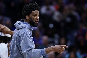 快1个月还没定治疗方案！纳斯谈恩比德是否手术：还没定 但是快了