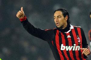 内斯塔：05年决赛半场米兰没有庆祝 这是利物浦一个傻瓜造谣的