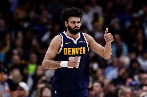 今天我当家！穆雷28中15得39分4板7助 第三节独得17分