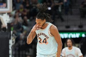 米奇-约翰逊：瓦塞尔一直在不断进步 他在各方面对球队都有贡献