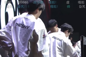 王玮晨看iG击败LGD：好强的GALA越来越C！LGD也挺血性的一直打架