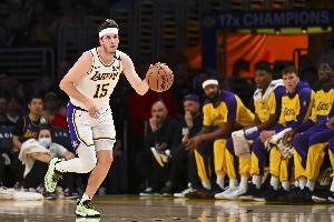 里夫斯谈脚踝情况：我感觉很棒 赢球之后感觉更好了