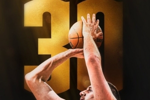 打破自己保持的队史纪录！掘金官方晒海报：约基奇单季30次三双！