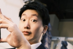 左雾气晕！管泽元看LNG不敌iG：...李宁0/6真有点色吧？ ​​​