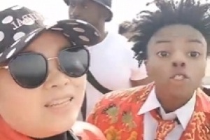 给甲亢哥P回小孩了！与Speed长城合唱大妈分享抖音：美颜拉满