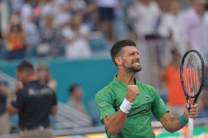 冲击百冠德约科维奇直落两盘拿下迪米特洛夫，进迈阿密站决赛