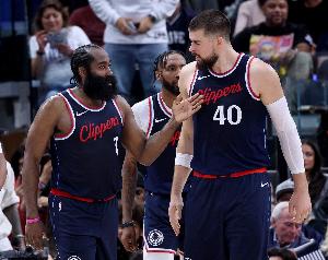 NBA彩经：快船掀翻骑士 勇士拿下马刺 太阳力克火箭