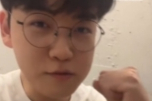 哇，土豆得了MVP！Gumayusi分享中文挑战：第一关难倒冠军AD