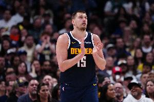 肉搏！约基奇全场24罚19中均为生涯新高 罚球命中数＞森林狼全队