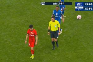 暴怒离场！李帅两黄变一红被罚下，他对主裁马宁非常不满