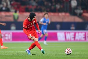 重返国足？21岁吾米提江德比战表现出色，去年重伤＆转会费600万