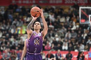 京媒：特莱斯仍达不到上场要求 北控今晚继续双外援应战