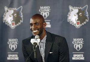 KG：还没考虑过在森林狼退役球衣&立雕像 但想回明尼苏达做些事