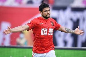 韩乔生：艾克森年薪曾达1500万欧，归化退场照出中国足球急功近利