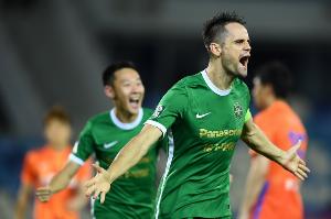 记者：浙江队明天前往上海，弗兰克伤势痊愈客战申花有望首发