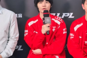 要不考虑帮帮上路？Crisp：要重新考虑一下帮哪一边 让另一边小心