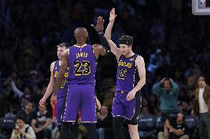 雷迪克：詹姆斯卢卡小里找到了很好的比赛节奏 一起配合创造优势