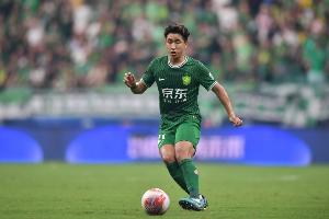 博主：国安今晚7点抵达武汉，张源随队抵达