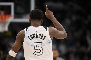 爱德华兹第三节9中7砍18分！芬奇：球员很好地执行了比赛计划