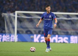 记者：德比大战前蒋圣龙发烧了，但仍表达出强烈的出战愿望