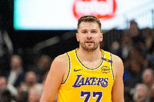 A-史密斯：戈贝尔在面对东契奇时就是提款机 森林狼打不过湖人