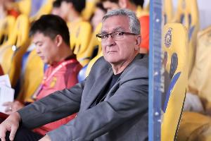 足球报谈国足选人：需要状态更出色球员 向余望呼声很高