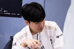 iG粉丝怒斥不敌NIP：t1都对赌了，这逼上单再这样饮水机吧