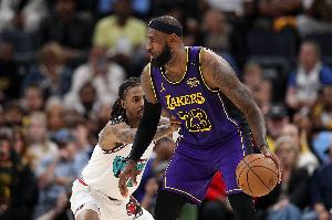 以身作则！雷迪克：詹姆斯整赛季一直是球队防守端真正的领袖