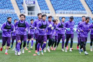 记者：津门虎希望轮换球员用防守熬过上半场，下半场换几名主力