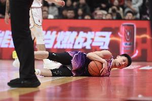 直播吧：刘晓宇老伤加重&肌肉拉伤 不确定能否打G3