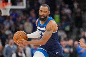 迪文：康利在联盟已摸爬滚打了很多年 他信心超级足是我们的领袖