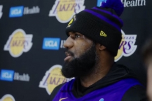 詹姆斯：我可以说个不停 但比赛是要在赛场上赢得的