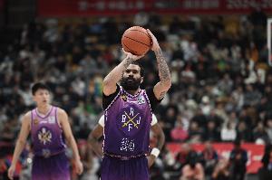 高效但难挽败局！里勒10中8得到20分4板2助1断 三分3中2