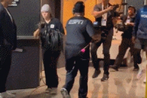 爱德华兹赛后走路仍有些不舒服：没啥大不了 这只是G1而已