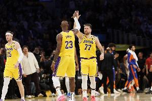 湖人近13年首次在主场打系列赛G1 上次还是12年&科比大加领衔