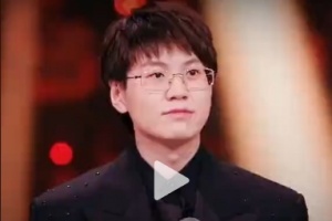 LPL抖音更新Meiko职业生涯混剪“人来人往，田野(Meiko)常青”