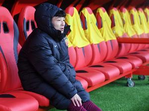 足球报：武磊复出速度比预计快不少，仍处恢复期状态明显不佳