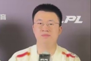 来自大哥的肯定！Xiaohu：Erha今天妮蔻表现挺好的 后面继续努力