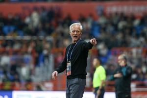 足球报：玉昆三连客获得2分，俱乐部开通昆明玉溪往返球迷专线