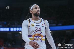 付政浩：北控锋线群身高大多偏矮 夏天拿锋线补补其他位置短板吧