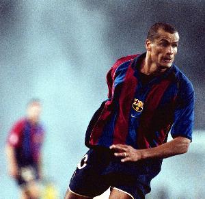 记者：里瓦尔多今晚飞抵青岛 除观看儿子比赛外还将参加友谊赛