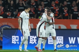 胜利属于海港大家庭的每一个人！下一场比赛球队将主场迎战国安