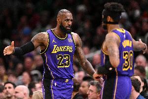 古德温：下半场听到过好几次球迷吹的哨声 詹姆斯有一次也迟疑了