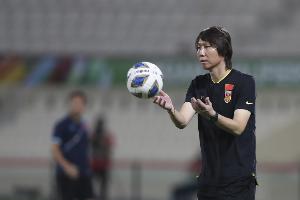 李璇谈李铁：相关庭审争议应该在国家队主帅算不算是国家公职人员