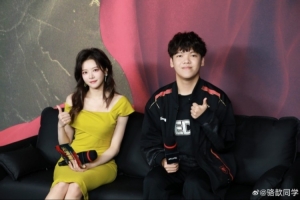 骆歆分享与Angel、Sasi采访合照：第一场涅槃组的较量！edg和lgd