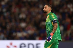 多纳鲁马对阿森纳扑救5次+零封，创造03-04赛季以来巴黎门将纪录