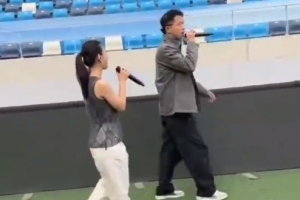 大连籍演员王雷、李小萌将在梭鱼湾献唱，为大连足球助威