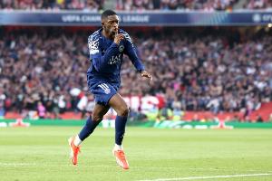 登贝莱本赛季欧冠打进8球，92-93赛季以来法国球员单赛季第二多