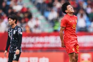 徐彬谈U22国足：U20球员更多走地面，第一次踢比赛有时候对不上点