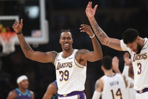 AD说要中锋第二周就被交易了！霍华德转发老詹赛后言论：